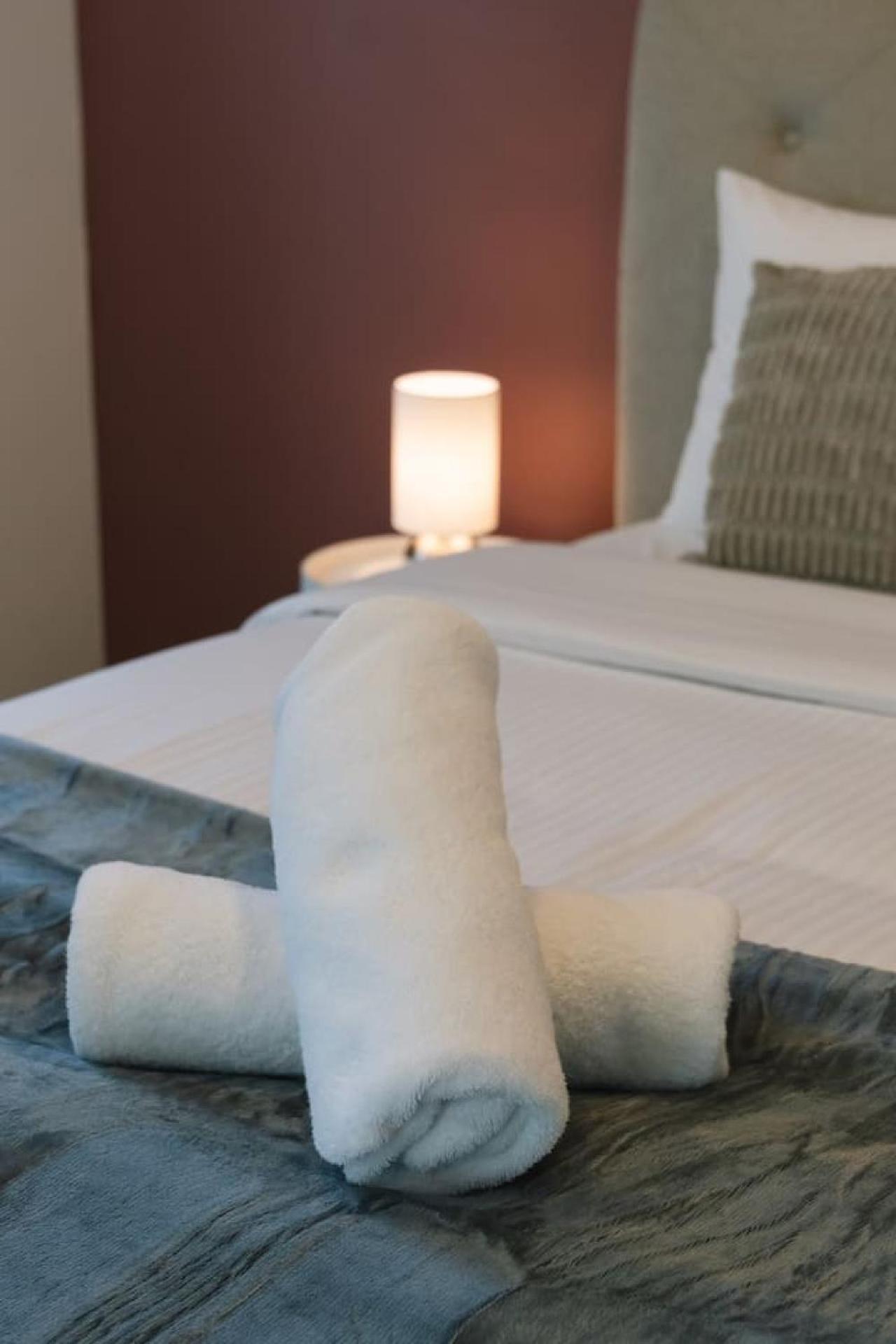 Apartment Value 2beds At Cbd With Pool Gym Carpark *