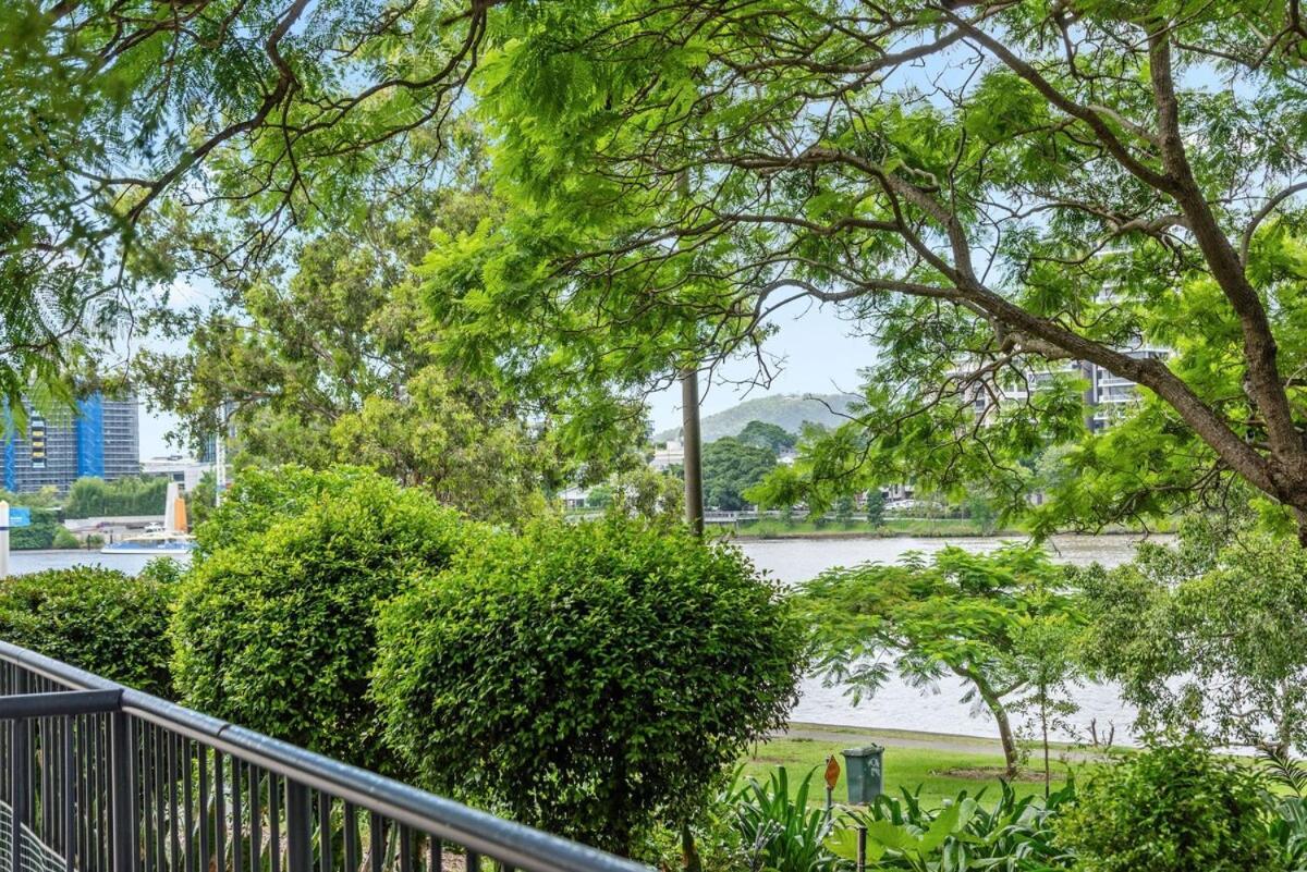 Apartment Riverfront Excellence 2bed-2bath-2car - West End *