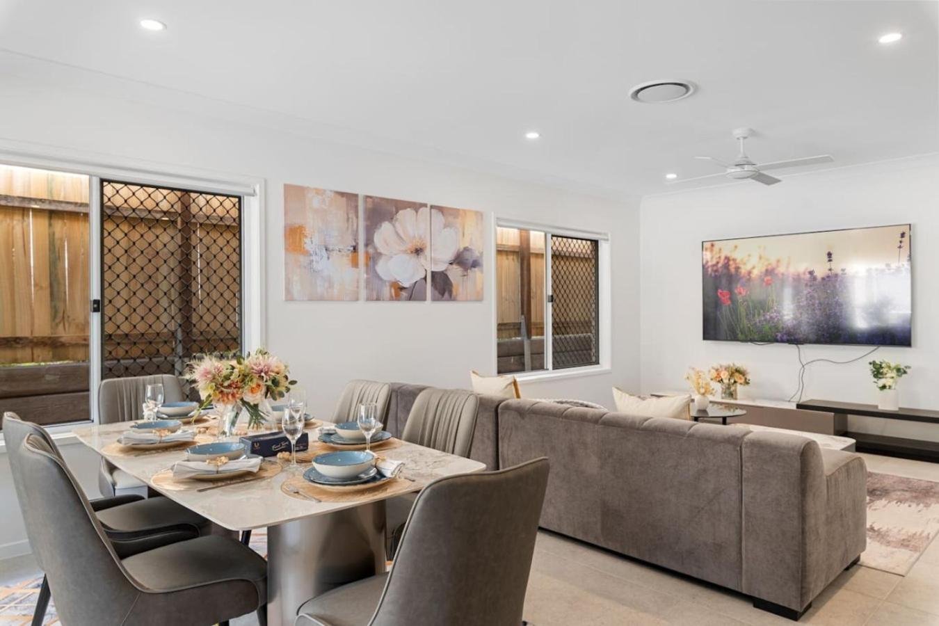 Brand New Modern 5br House Ducted Ac Near Mall Holiday home *