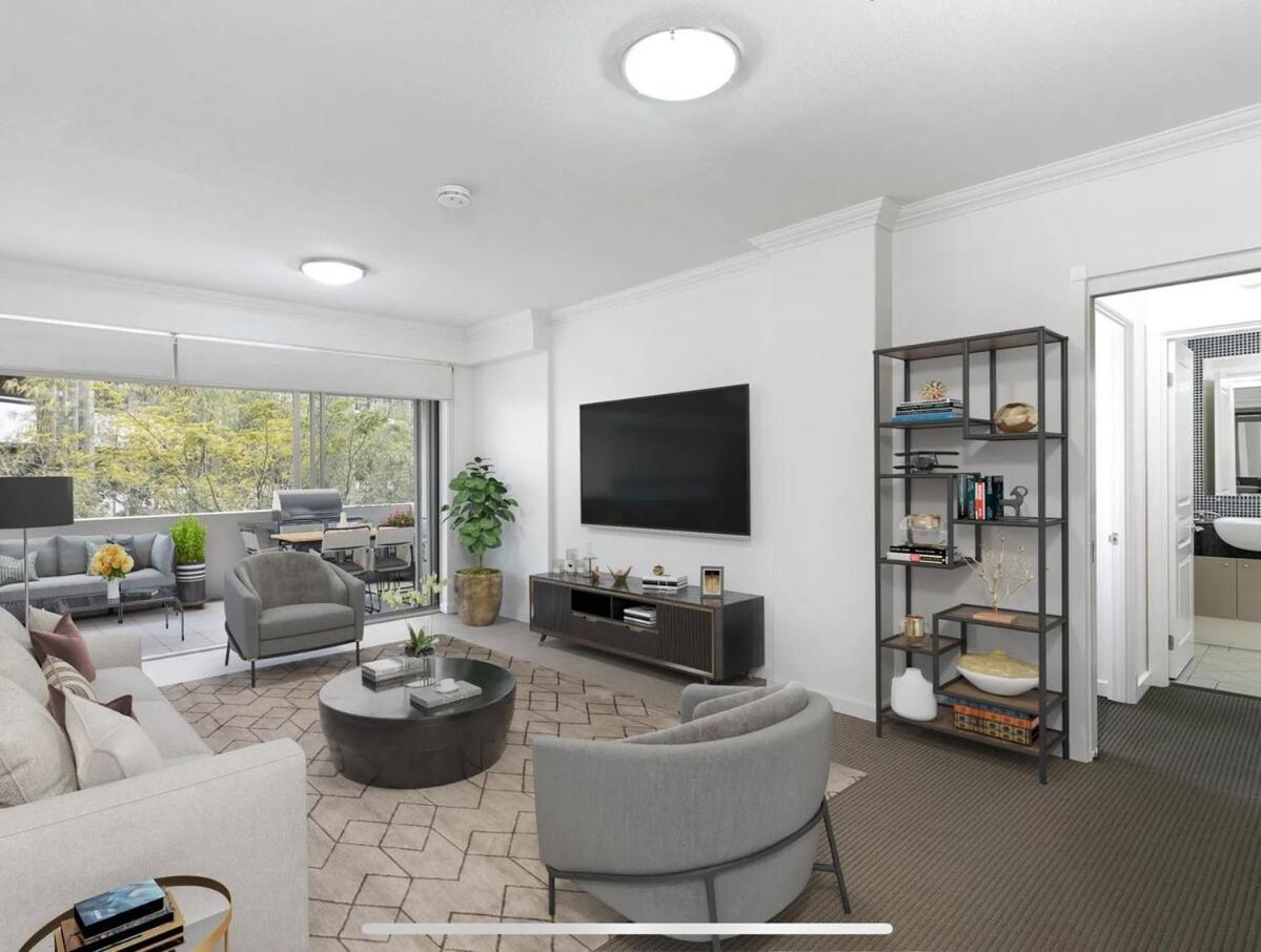 Large In The Heart Of Apartment