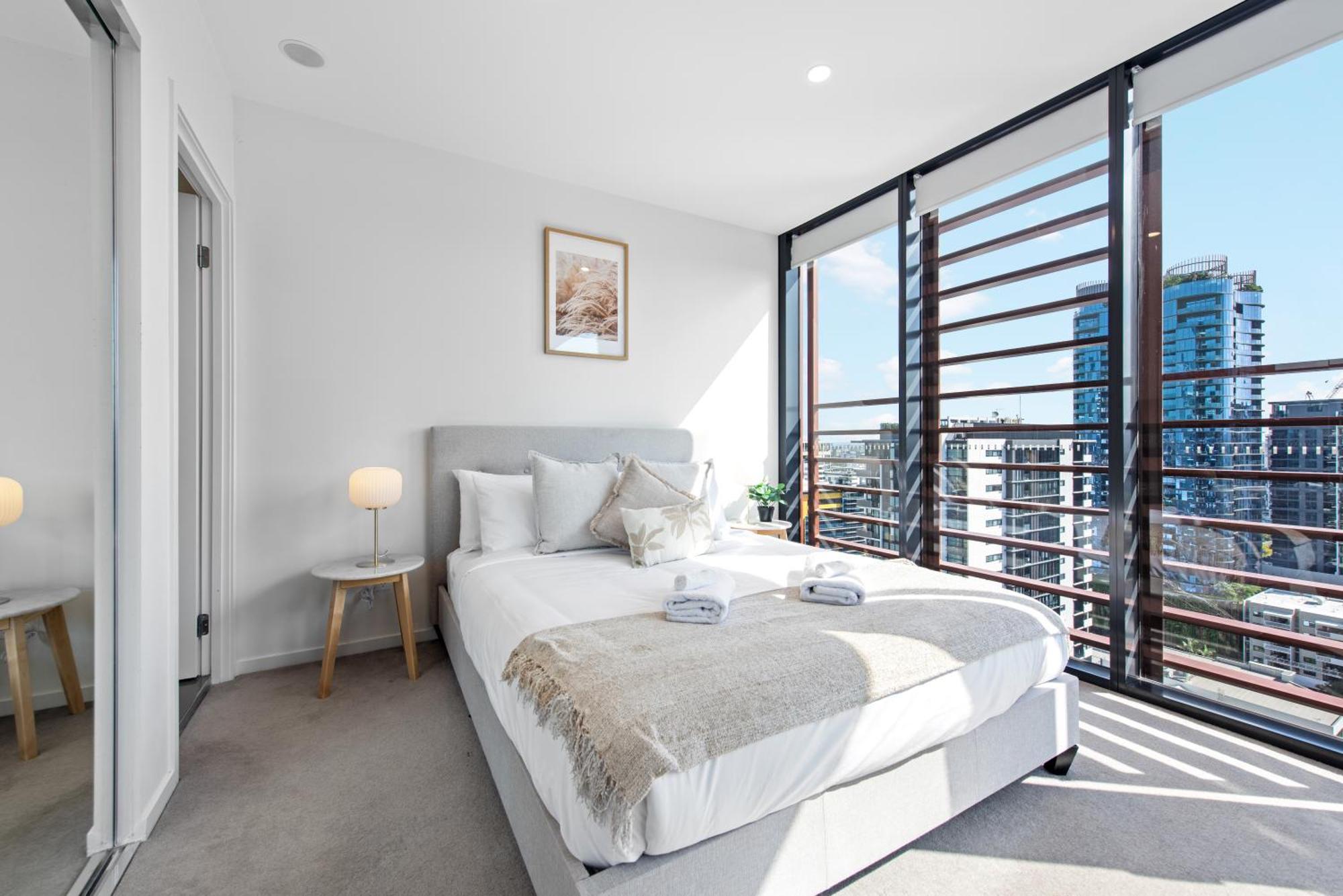 Stunning Mountain Views & Brisbane's Location *