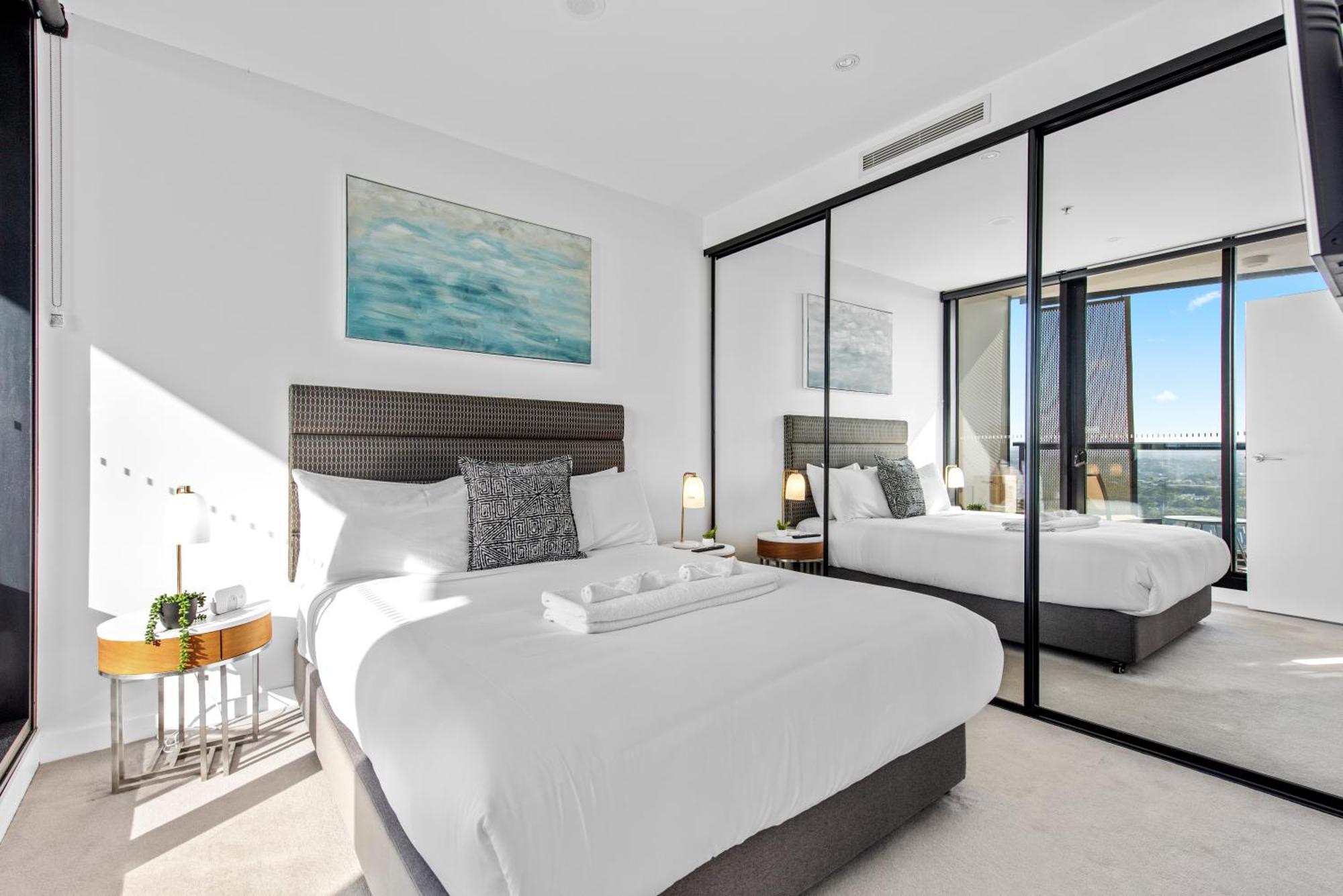 Valley Pad With Stunning Mountain Views, Pool & Gym Brisbane