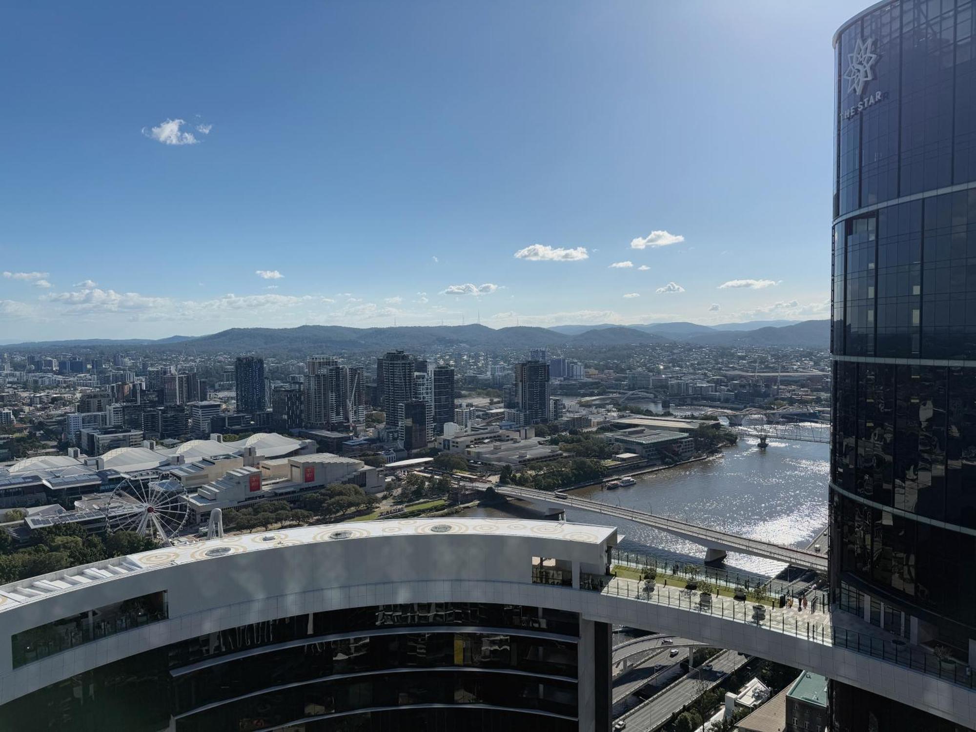 Serene 2bed With Pool & River Views At Queens Wharf Brisbane