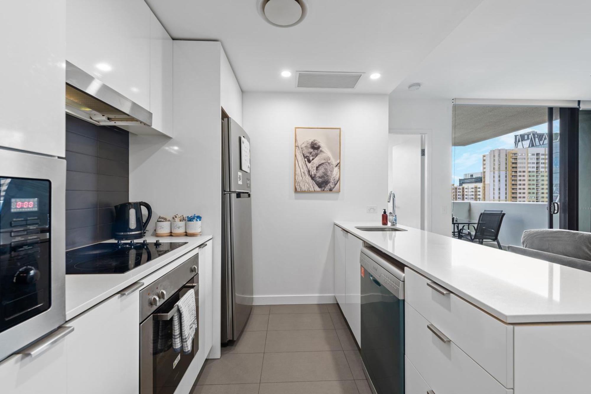 Close To Hospital With Pool And Car Park! Brisbane