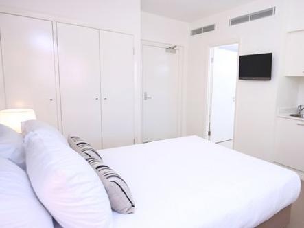 Domain Serviced Aparthotel 4*