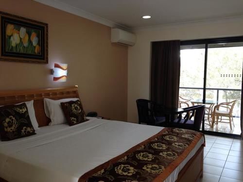 Motel Novena Palms 4*