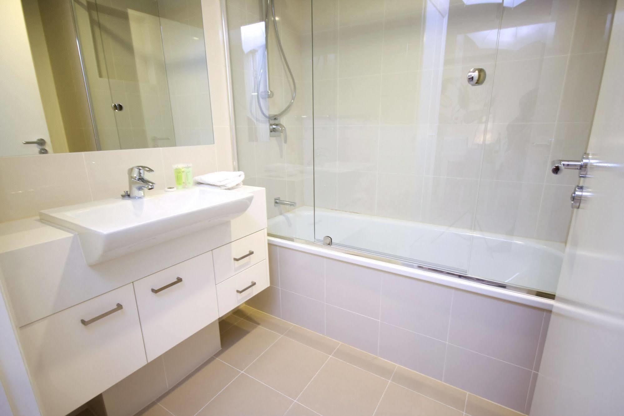 Domain Serviced Aparthotel 4*