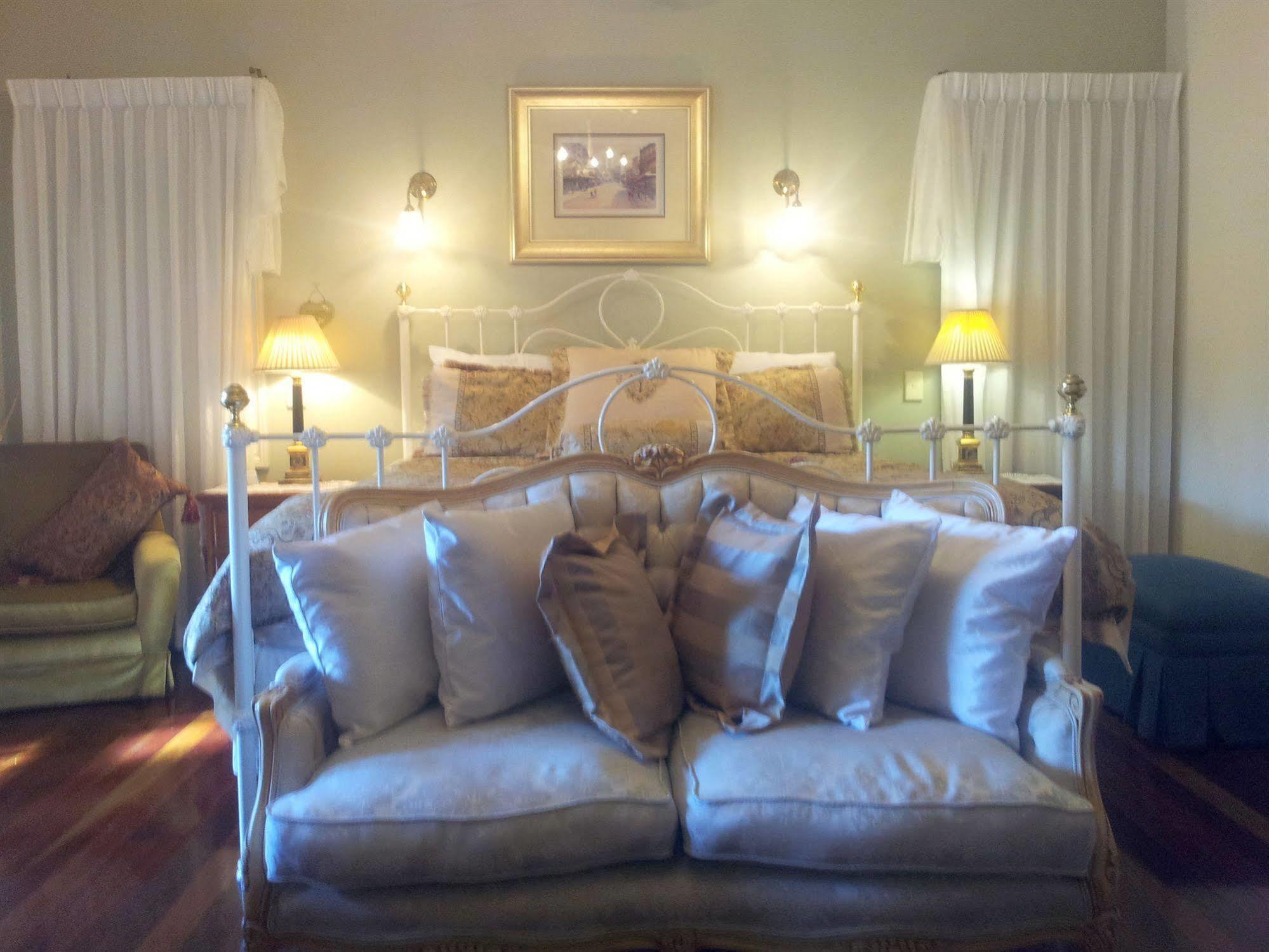 Mt Tamborine Bed & Breakfast