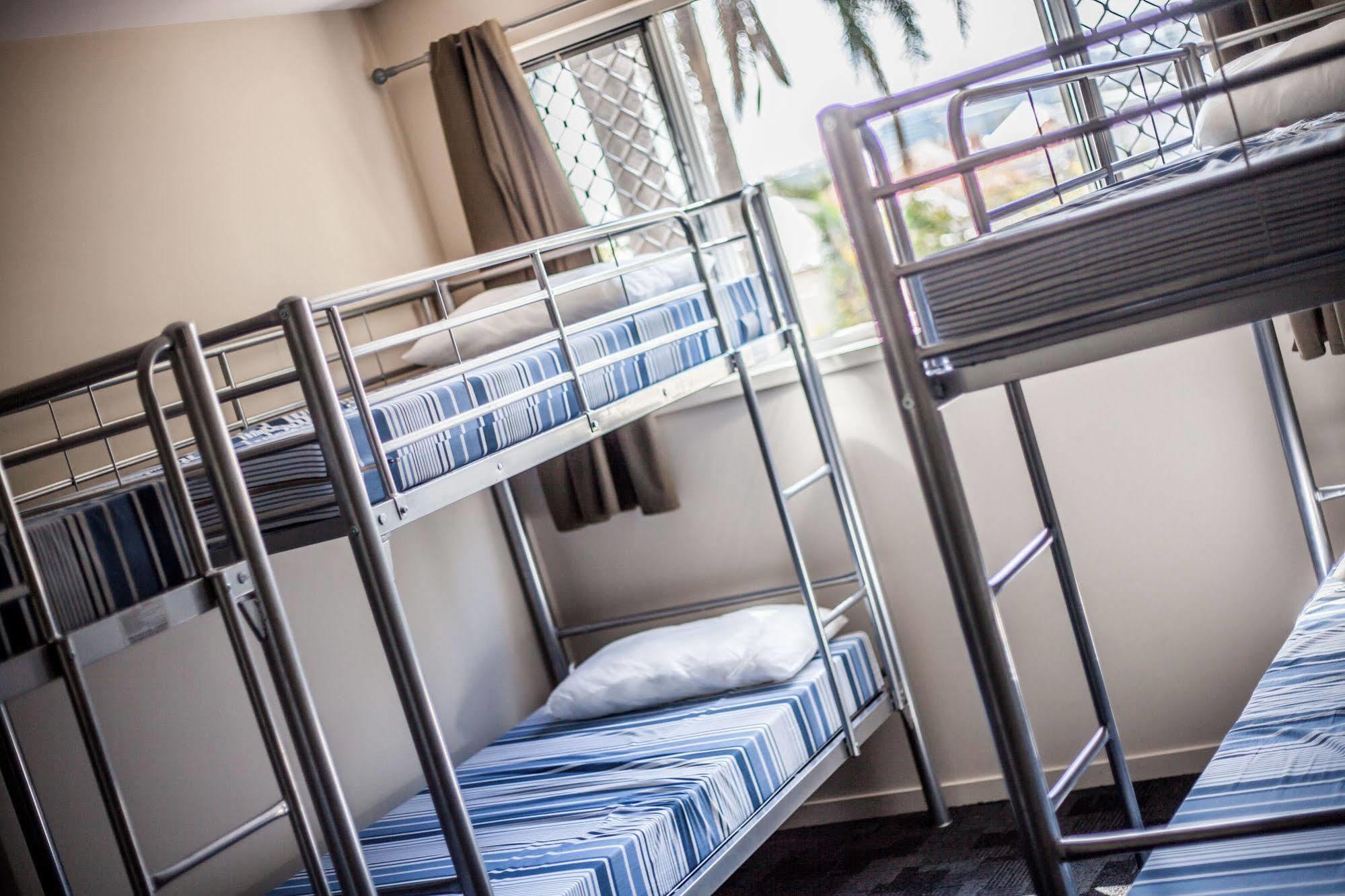 Hostel Somewhere To Backpackers *