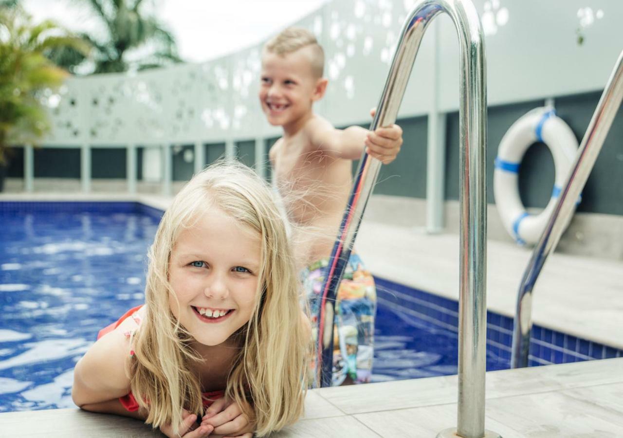 Mercure Spring Hill Hotel 4*