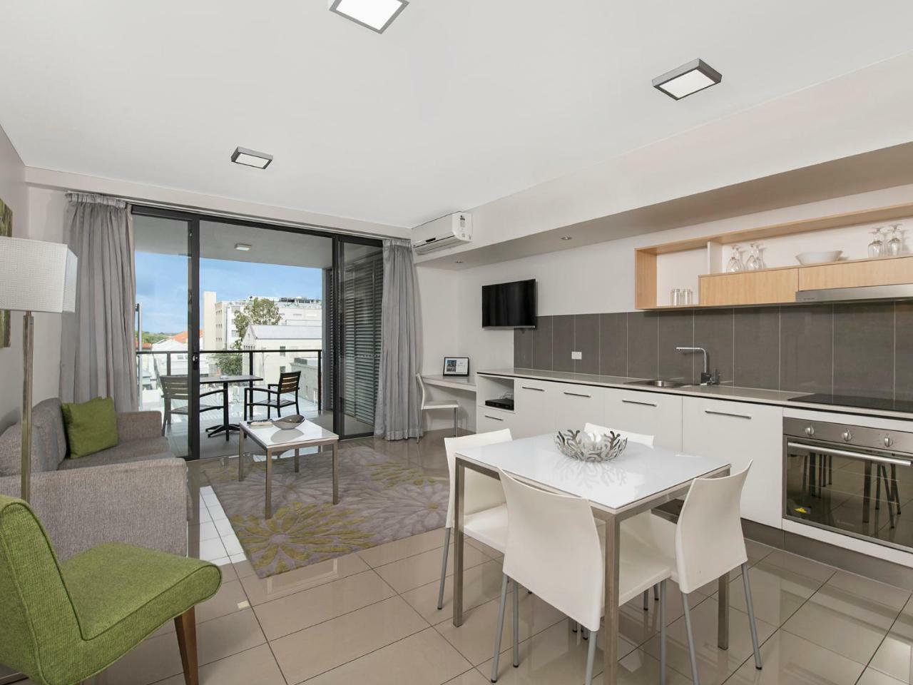 Atrio Aparthotel 4*