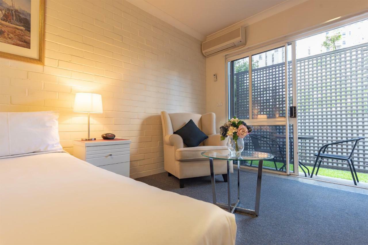 Motel Benson Court