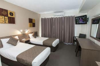 The Metropolitan Spring Hill Motel 3*