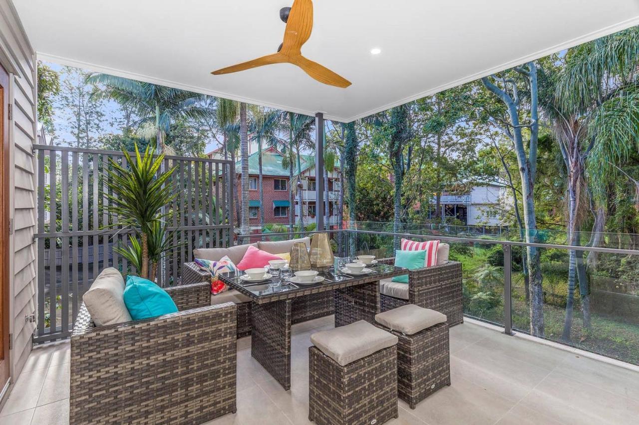 Park Ave Retreat - 3 Carparks, Wifi, Bbq, King Bed * Brisbane