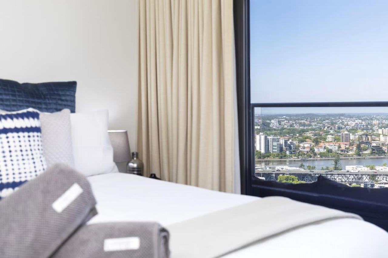 Au1 - Aurora Skyscraper Cbd For Business Or Pleasure Brisbane