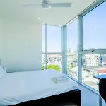 Airtrip Apartments On Doggett Street