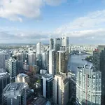 Lvl 57 Skytower Breathtaking Views Cbd Wifi Carpark By Stylish Stays