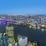 Hamptons Retreat On Level 77 Skytower