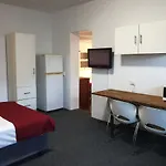 Southern Cross Motel