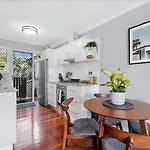 Alluring Private 2Br Apartment - Great Location And Fast Wifi