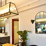 Pet Friendly St Johns Apartment 3 Bed 2 Bath 2 Carpark Brisbane Cbd