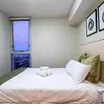 Spacious 3 Bed City Apt With Car Park, Pool & Gym