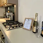 Self Contained Haven In New Farm