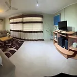 Rose\'N Daves Guest House