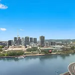 1404 Sophistication And Luxury On The Brisbane River By Stylish Stays