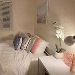 Cosy Haven For Females Only Or Females & Child/Ren