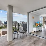 Spacious Inner City Apartment