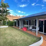 Designer\'S Resort With Pool
