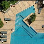 Inner-City Free Parking Indoor Great Location&Pool&Sauna Apartment
