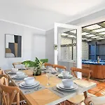 Brisbane Oasis+Spa Tennis Court