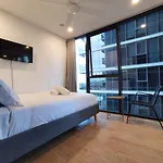 Inner-City Free Parking Indoor Great Location&Pool&Sauna Apartment