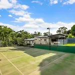 Brisbane Oasis+Spa Tennis Court