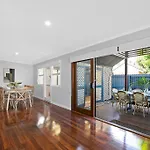 Brisbane Oasis+Spa Tennis Court