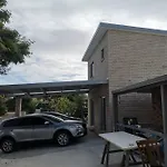 Detached 2 Bdr 2 Storey Granny Flat Close To Shopping Centre