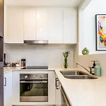 Luxurious 3Bdr Townhouse In Great Location
