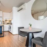 Vibrant Inner City Living 1 Bedroom Apartment