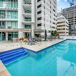 Spectacular River View Apartment