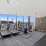 Cosy 1-Bed With River Views Pool Gym & Bbq