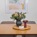Cosy Unit With Parking Near New Farm Park & River