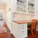 The Family Getaway ~ 3 Bed/2 Bath/1Car ~ Wooloowin