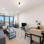 Queen St Residence