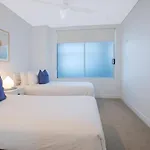 Treetop Horizons - Experience Red Hills Local Vibe