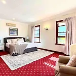 Rosebay Water Front 4 Bd Home