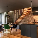 Modern 3Br Retreat With Sauna - The Loft