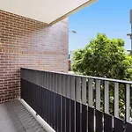 Newstead Modern 2-Storey Apartment - Q Stay