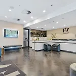 Modern 1Br Apt With Gym Pool & Wifi